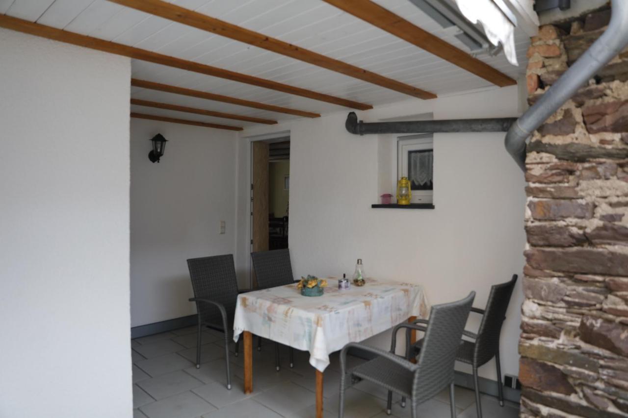 Moselwinzerhaus Apartment บรูทิกก์ ฟังเคิล ภายนอก รูปภาพ